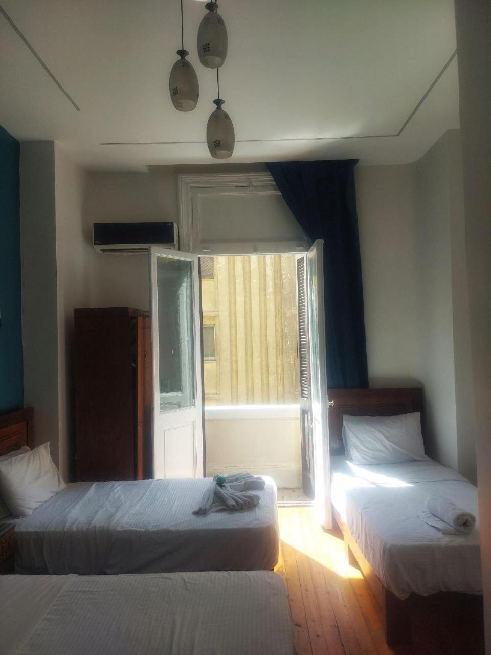Hostal Minerva Grand *