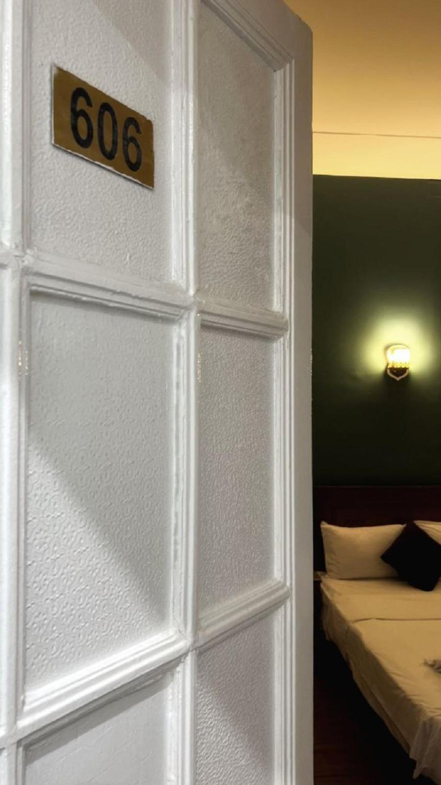 Hostal Minerva Grand *